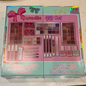 Cosmetic Gift Set - Pink & Teal Palette